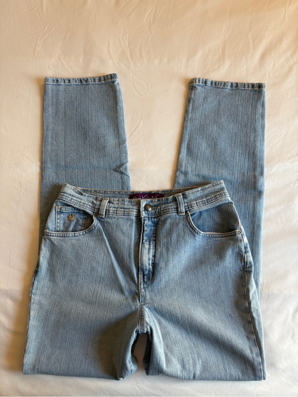 Gloria Vanderbilt Light Wash Slim Straight Leg Jeans Mom Jeans High Rise Denim
